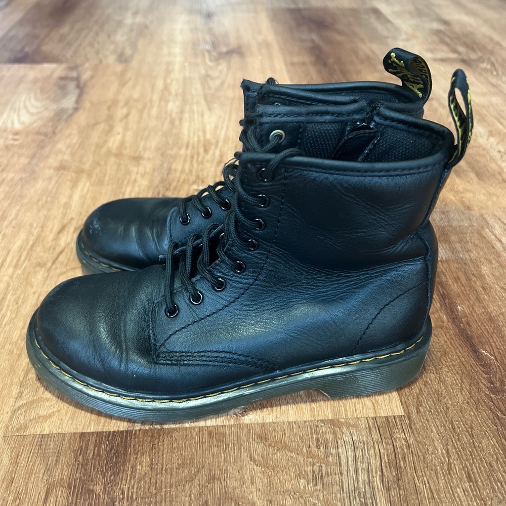 Doc Martens AirWair Black 8 Eye Combat Boots Side Zip Size 3